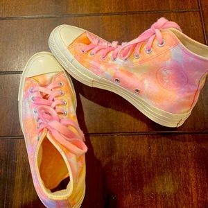 Converse Chuck Taylor high tops
